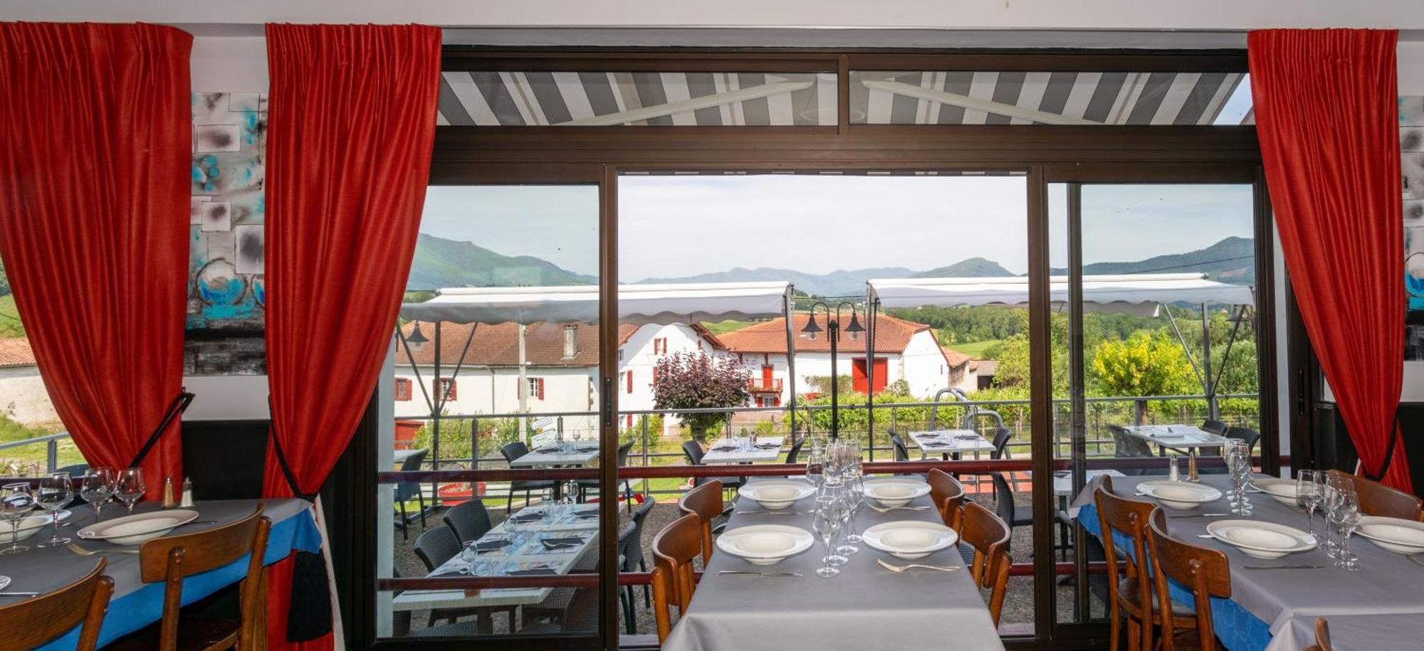 Hotel Restaurant Pecoitz Сен Жан Пие-дьо-Пор Екстериор снимка